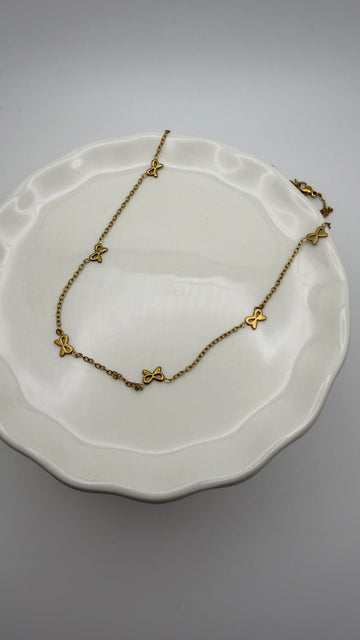 Bow Necklace